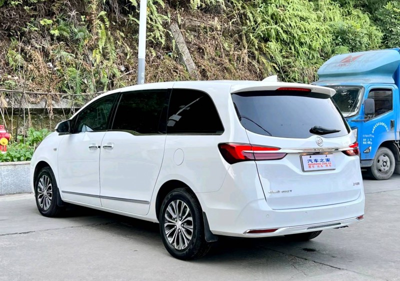 广州22年别克GL87