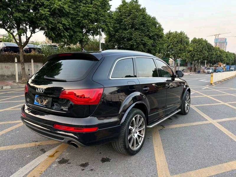 广州12年奥迪Q75