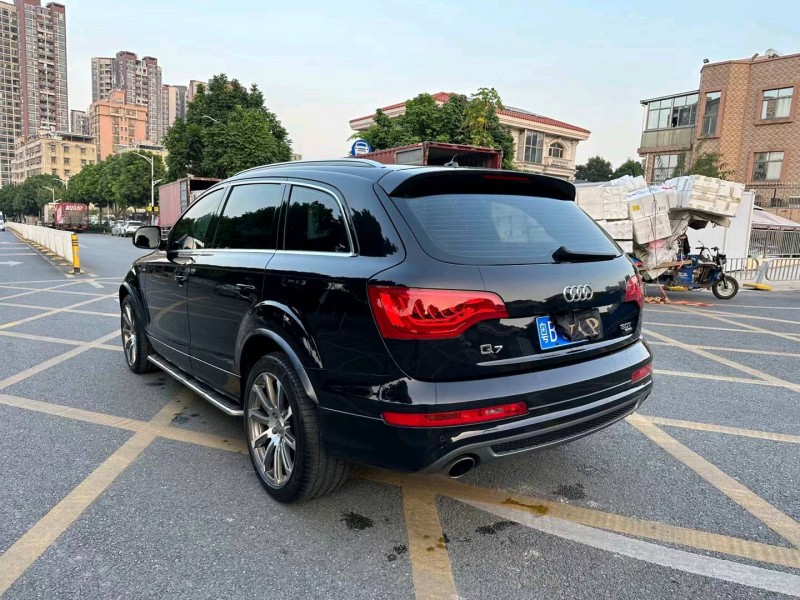广州12年奥迪Q76