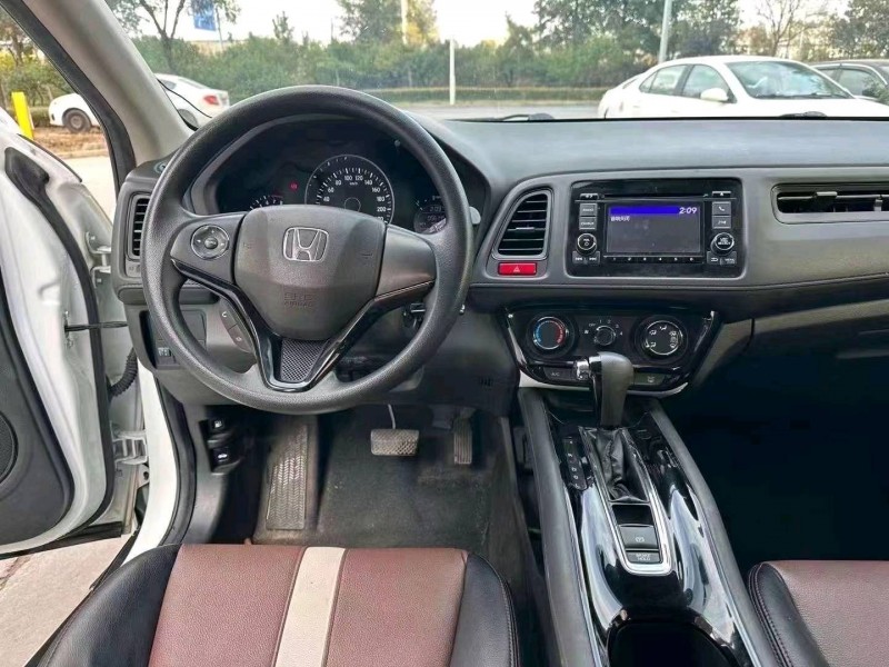 邢台18年本田缤智3