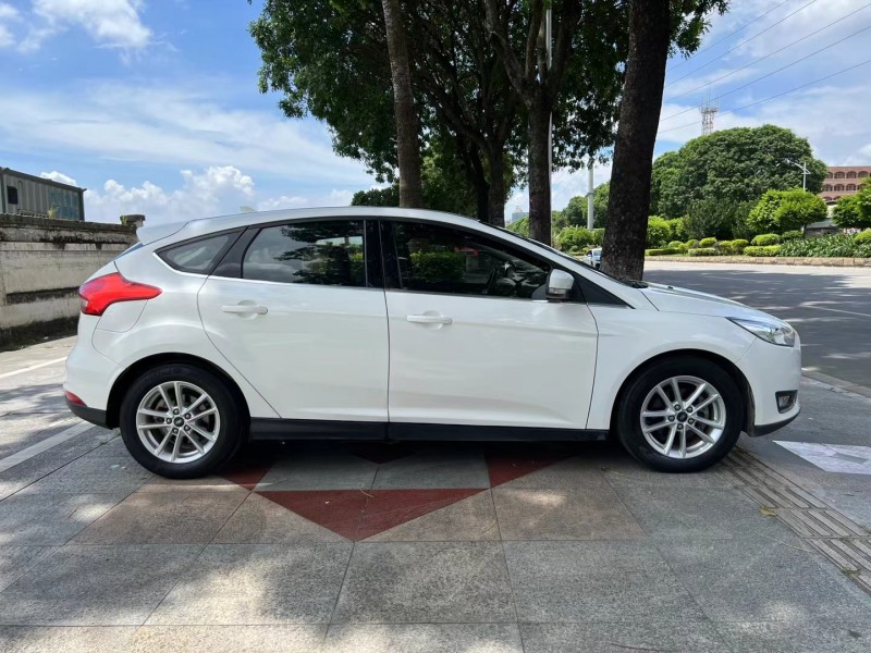 东莞17年福特福克斯6