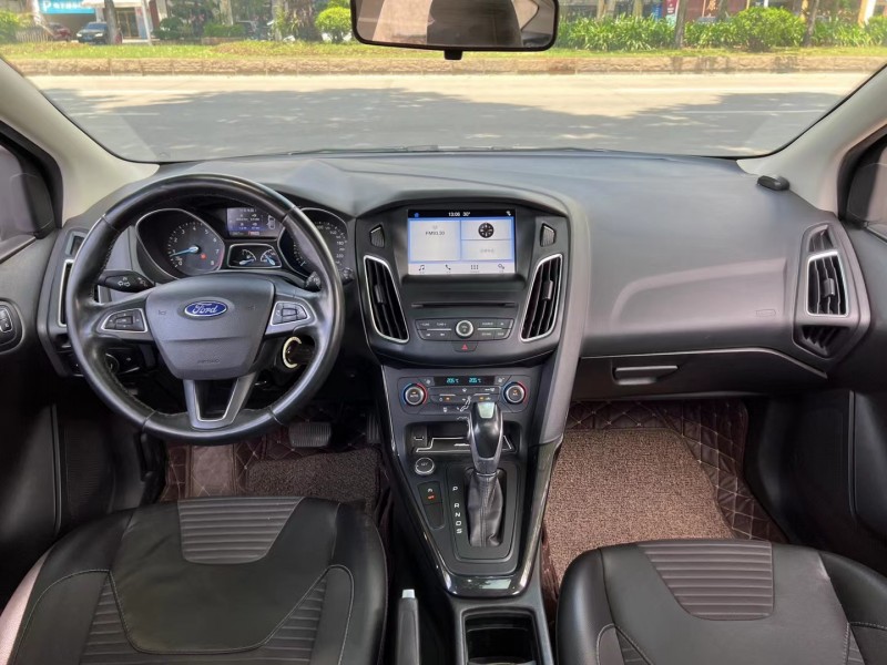 东莞17年福特福克斯7