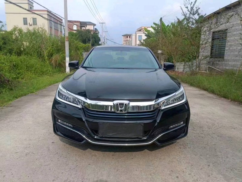 佛山18年本田雅阁1