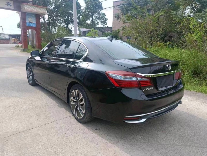佛山18年本田雅阁9