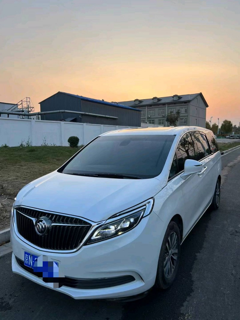 石家庄17年别克GL82