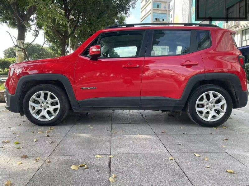 东莞17年Jeep自由侠7