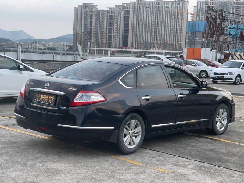 东莞13年日产天籁8