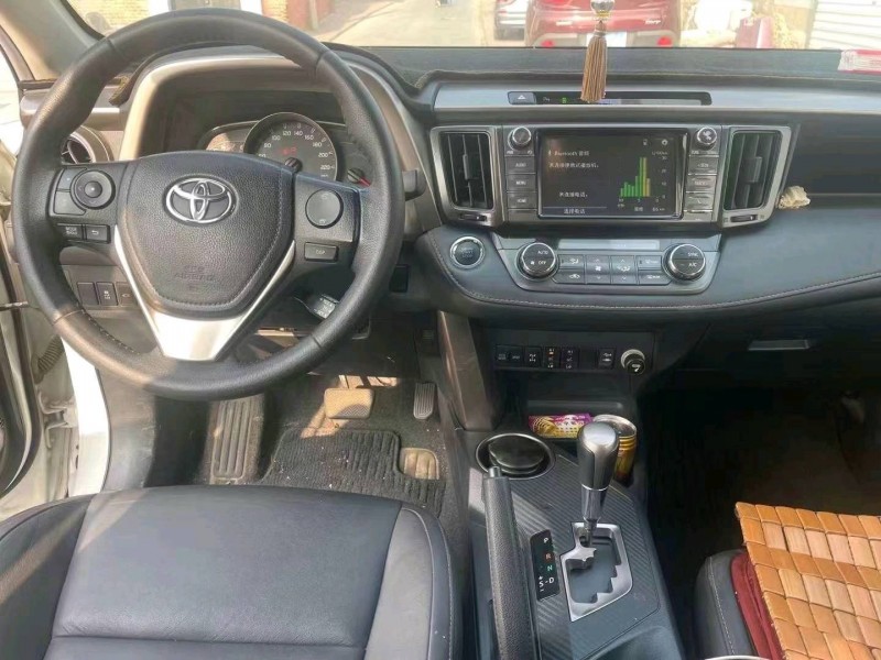 邢台15年丰田RAV4荣放5
