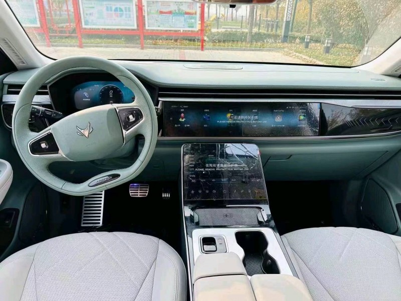 天津23年極狐汽車阿爾法6