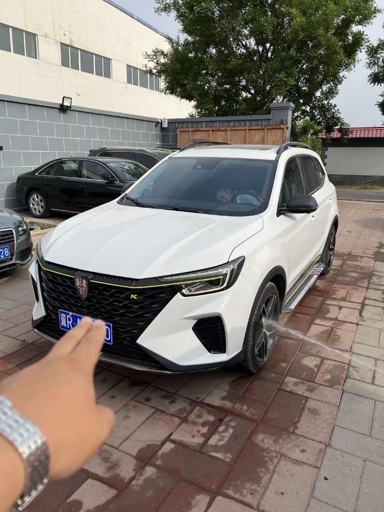 邯郸22年荣威RX52