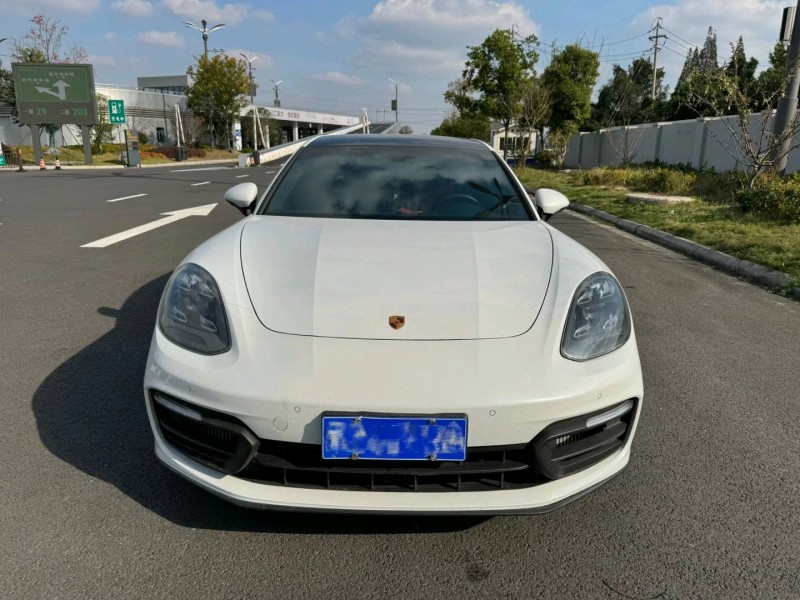 枣庄22年保时捷帕拉梅拉1