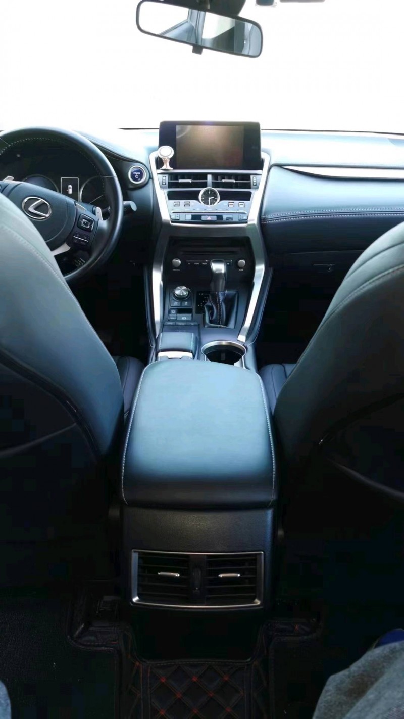 珠海21年雷克萨斯NX8