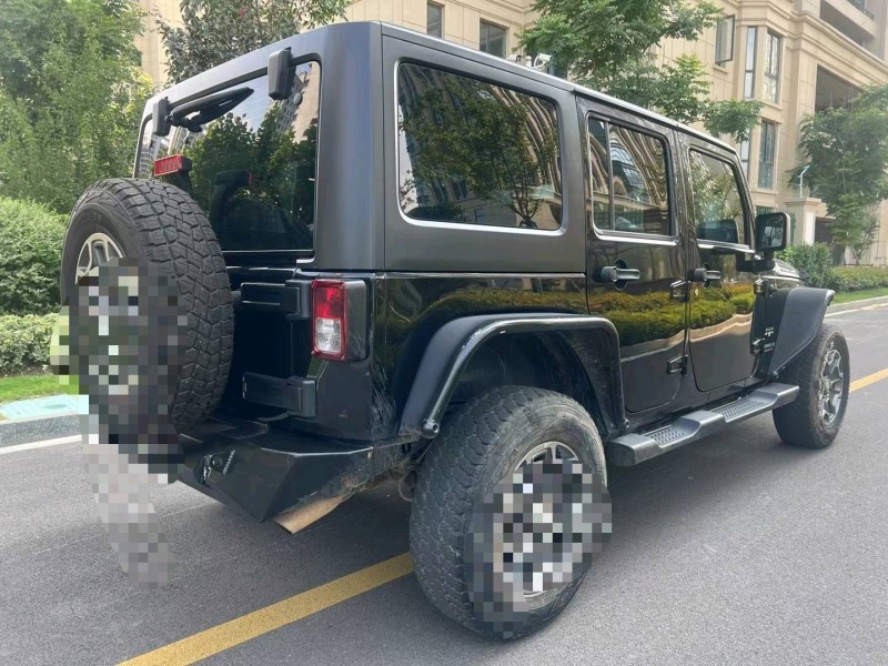 枣庄18年Jeep牧马人9