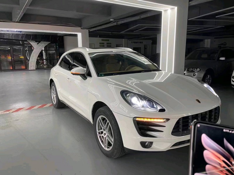 东营17年保时捷Macan4
