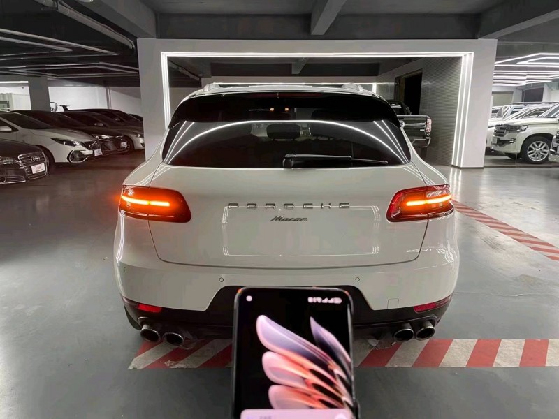 东营17年保时捷Macan5