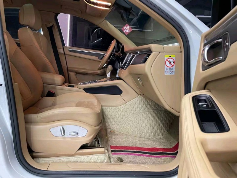 东营17年保时捷Macan8
