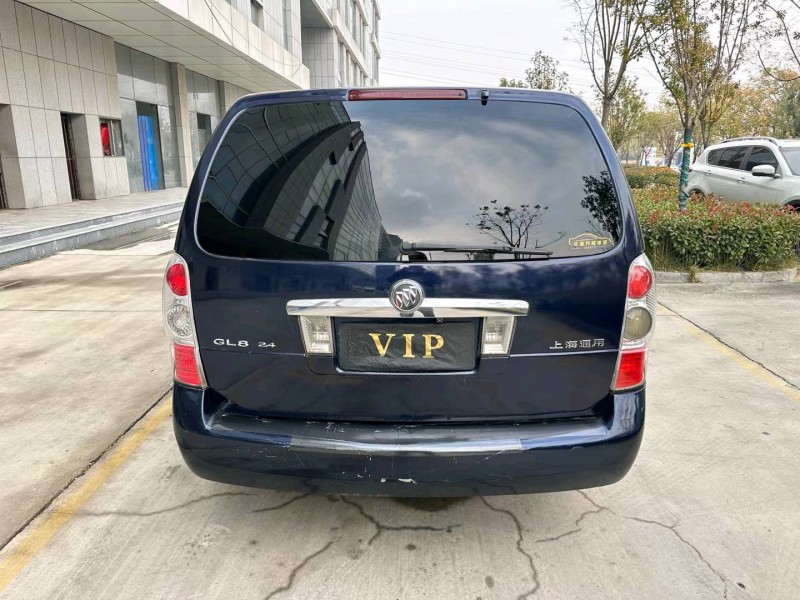 东营13年别克GL82