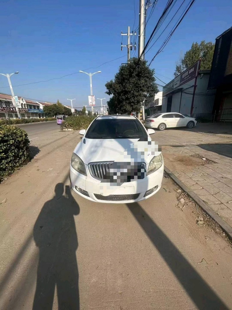 菏泽14年别克英朗1