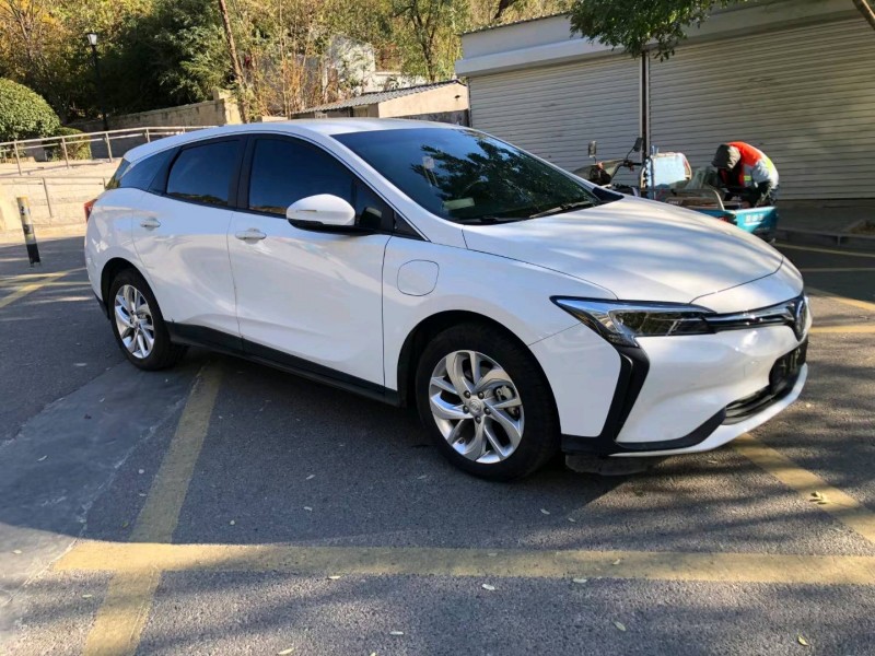 青岛23年别克微蓝2