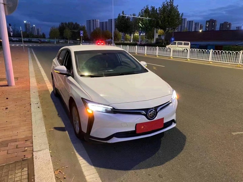 青岛22年别克微蓝2