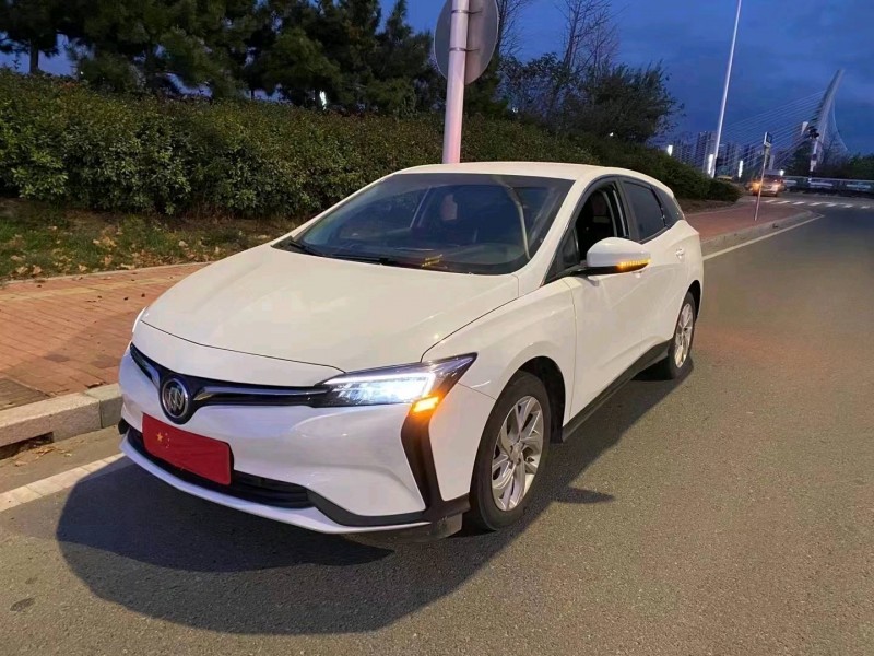 青岛22年别克微蓝3