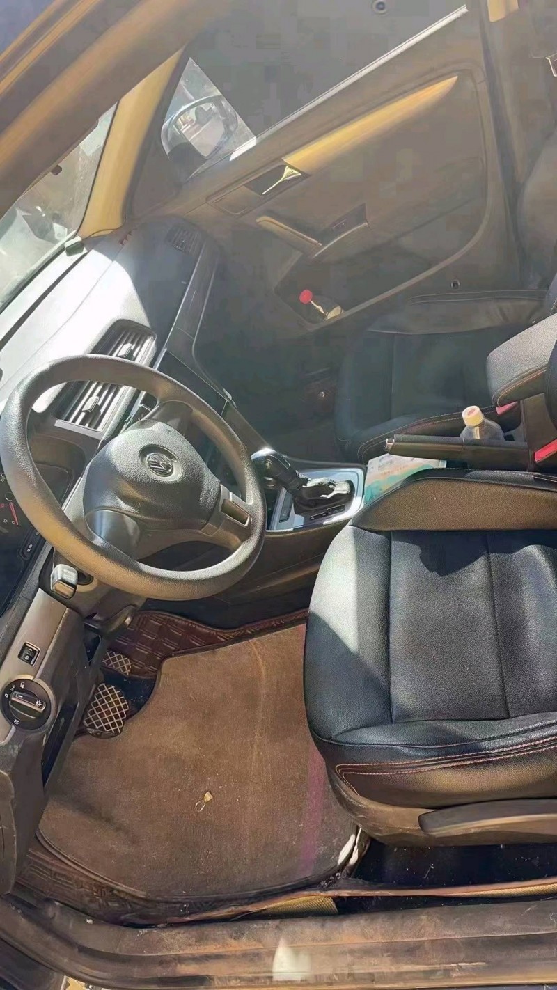 保定17年大众朗逸3