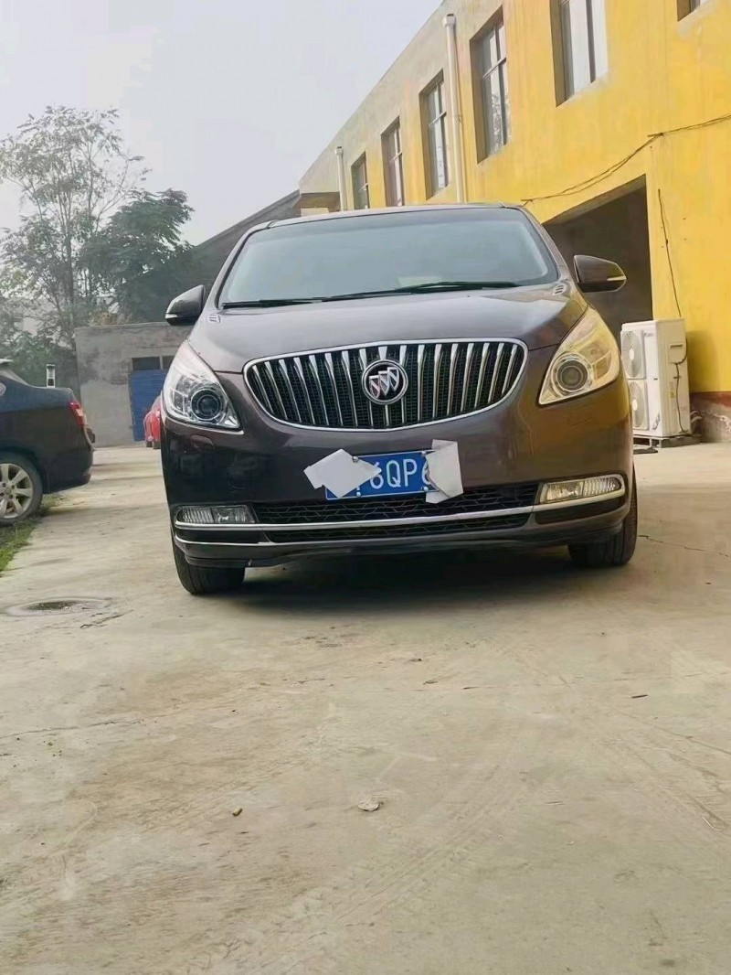 保定16年别克GL81