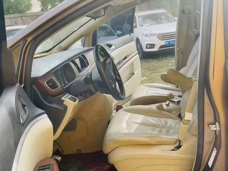 保定16年别克GL84