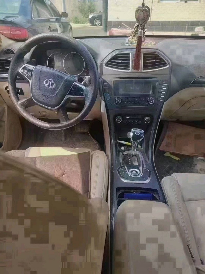 保定14年北汽绅宝D706