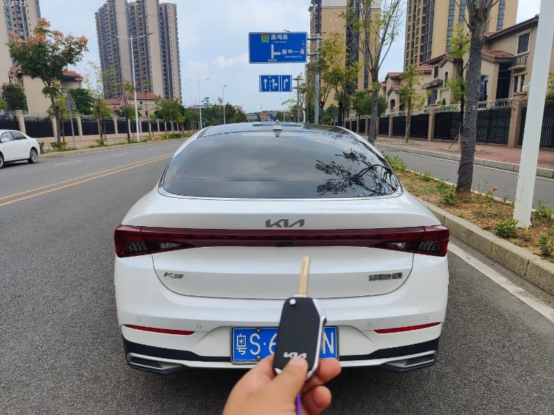 广州22年起亚K5凯酷5