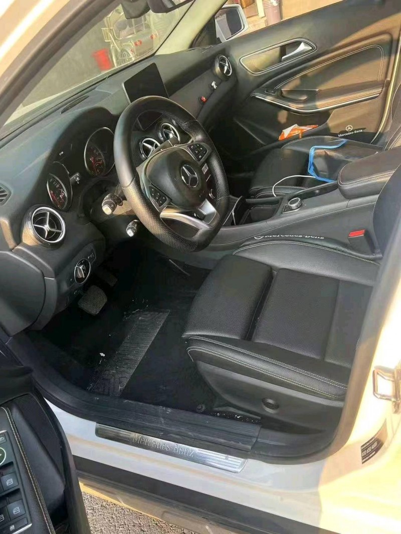 枣庄19年奔驰GLA5