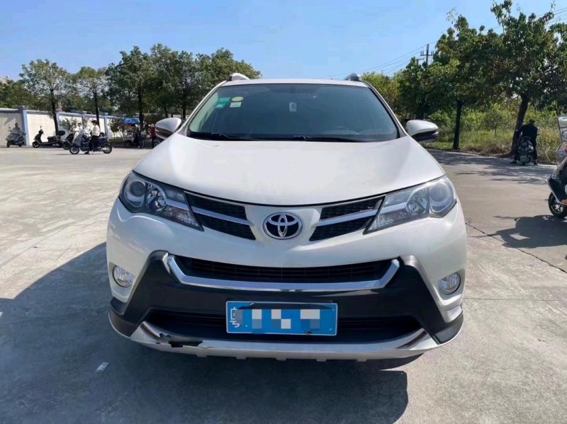 汕头16年丰田RAV4荣放1