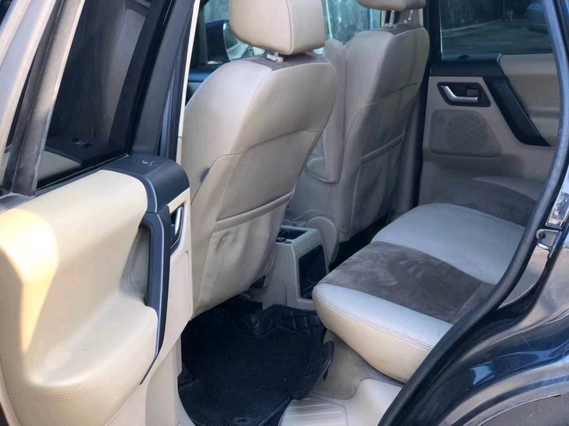 珠海11年路虎发现神行8