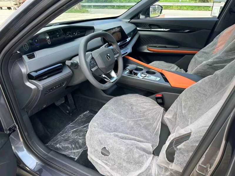 汕头23年长安汽车UNI-V5