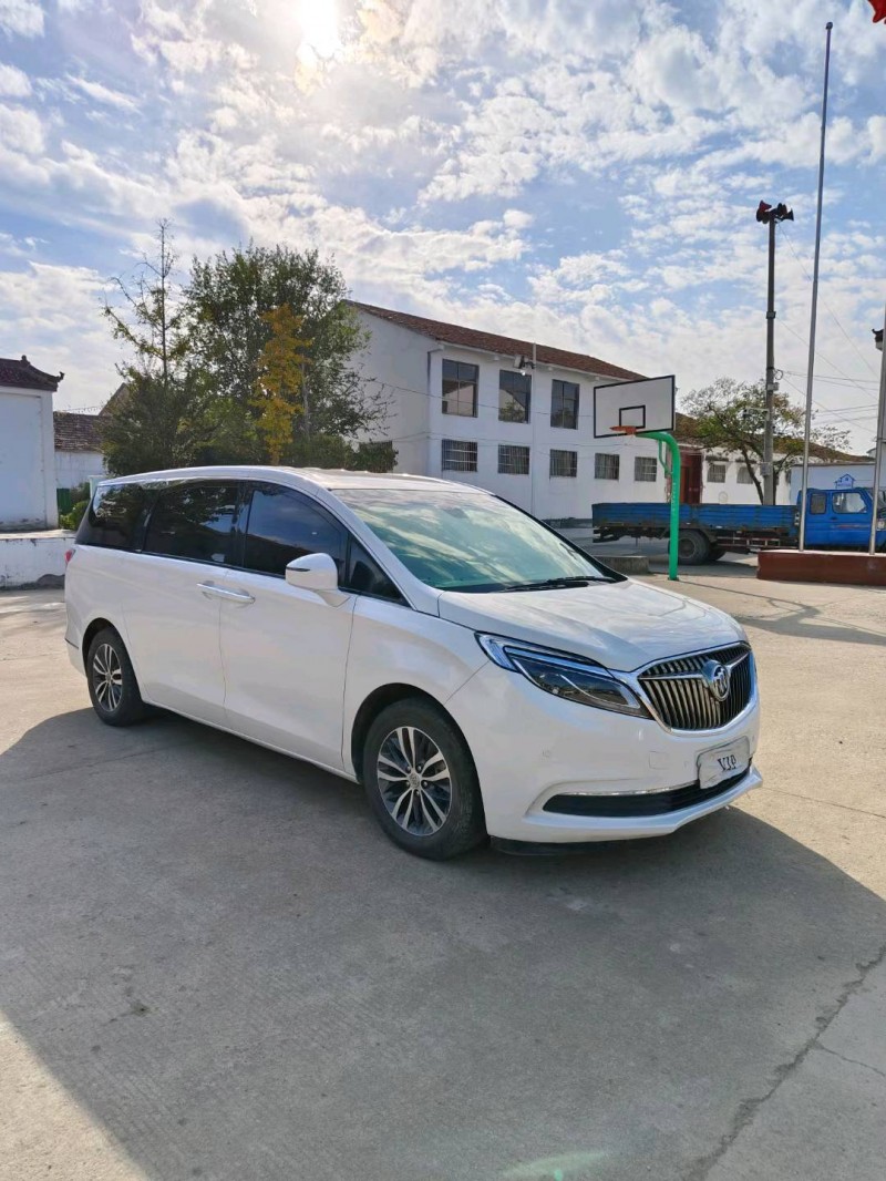 徐州17年别克GL83