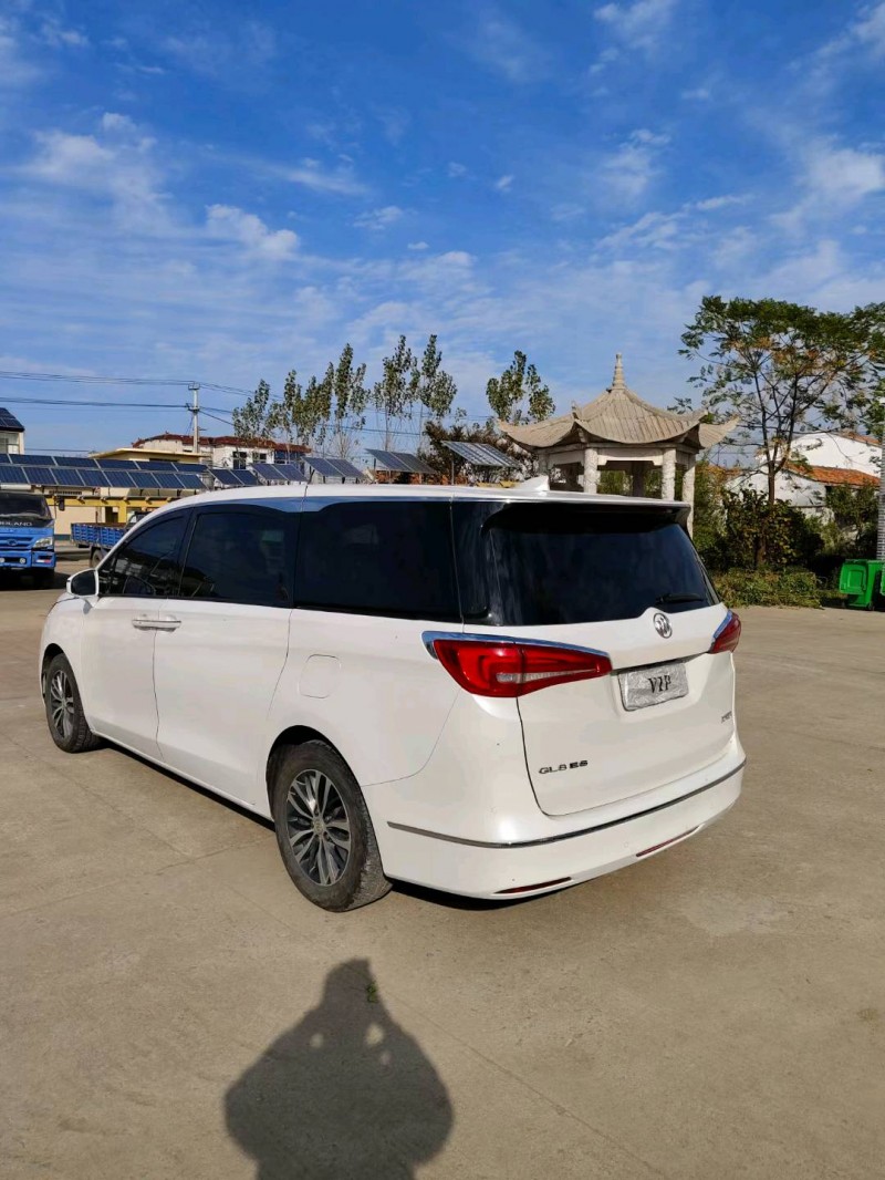 徐州17年别克GL84