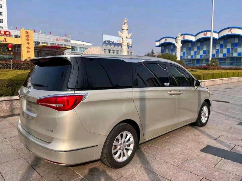 枣庄18年别克GL86