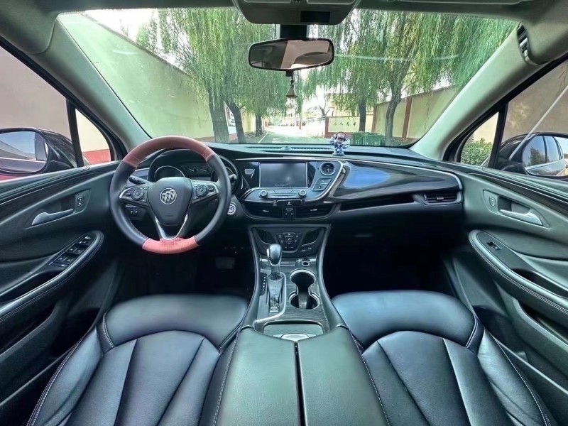 青岛19年别克昂科威8