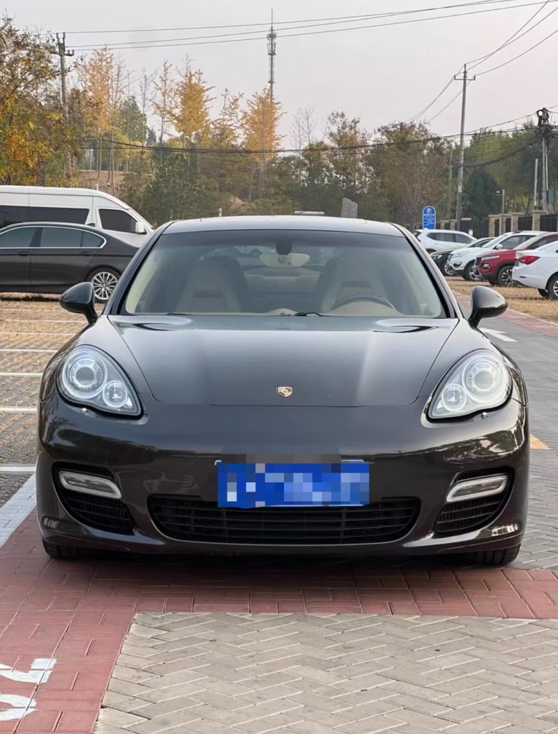 济南11年保时捷帕拉梅拉1