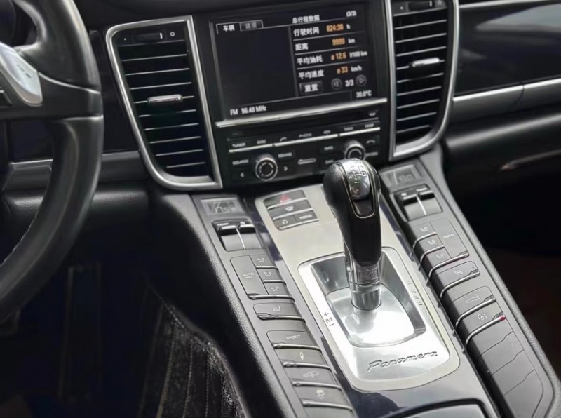 济南11年保时捷帕拉梅拉4