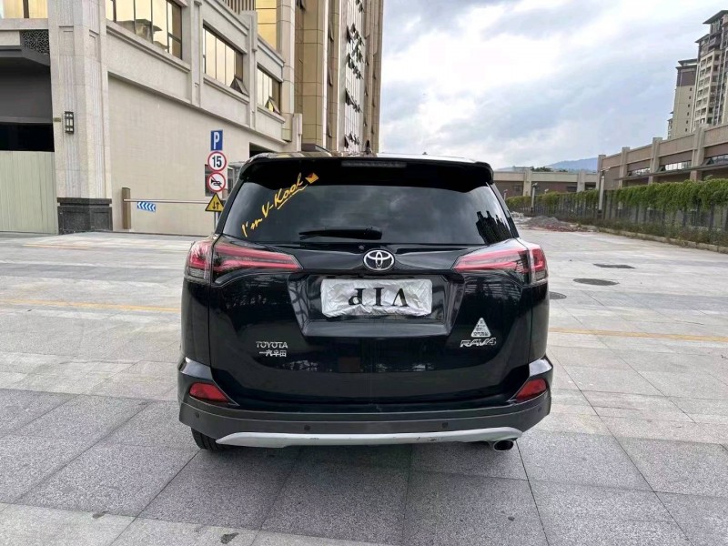 珠海18年丰田RAV4荣放9