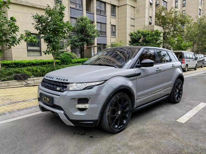 苏州14年路虎极光3