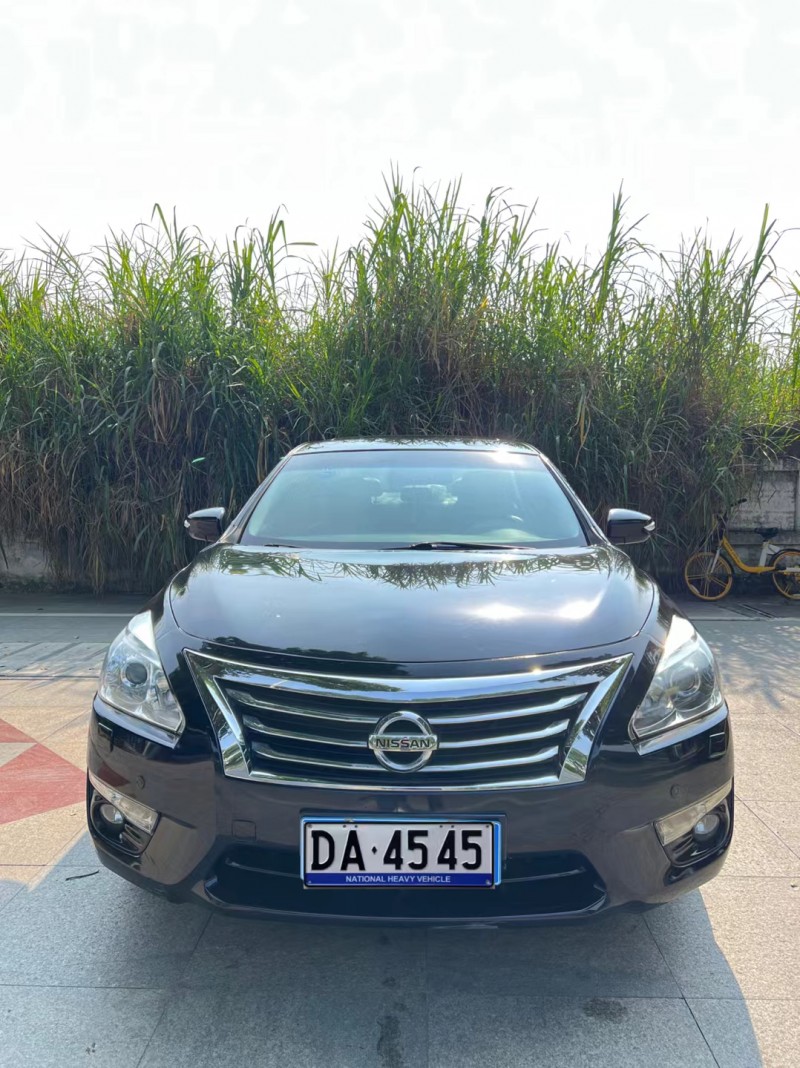 东莞16年日产天籁1