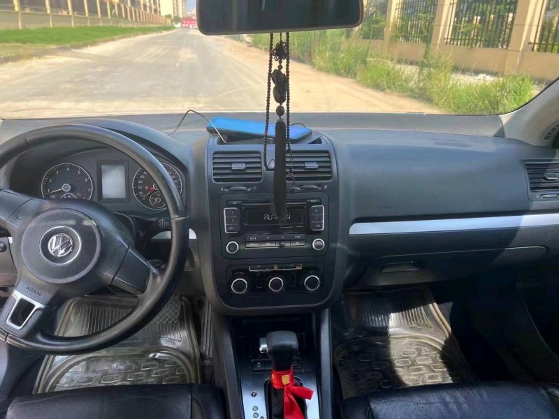 潍坊11年大众速腾5