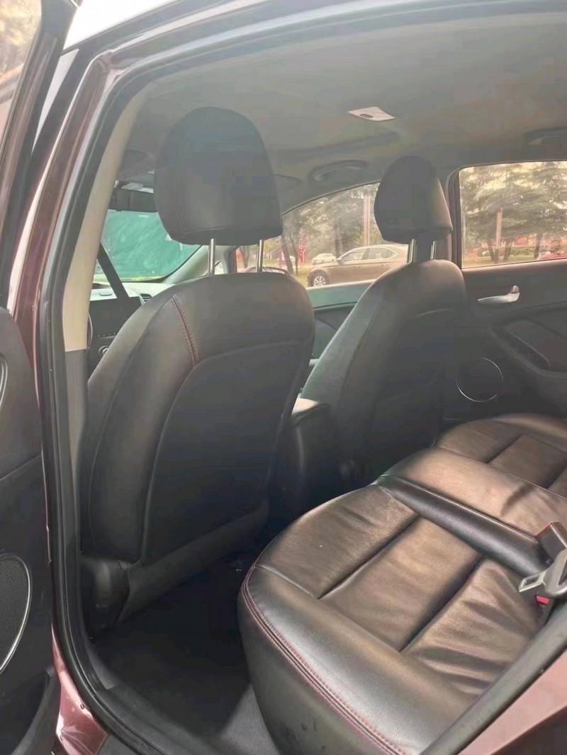 济宁17年起亚K36