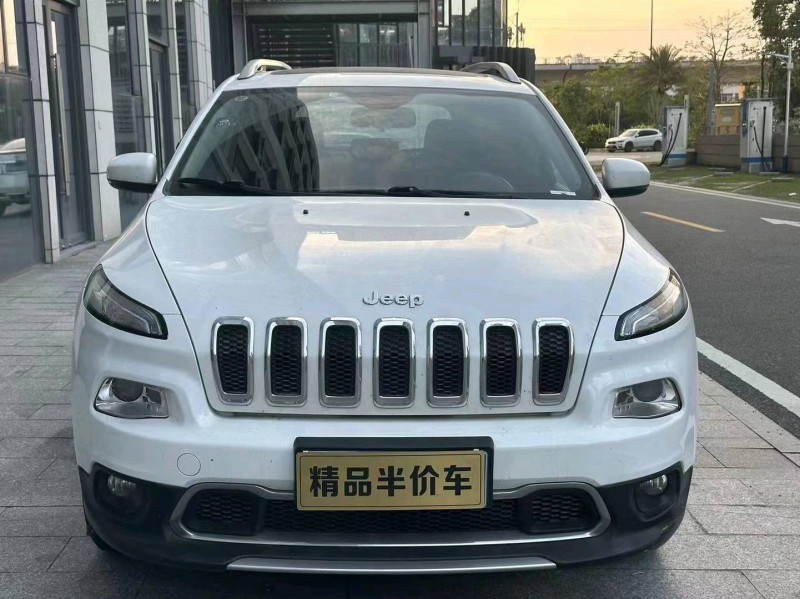 珠海17年Jeep自由光1