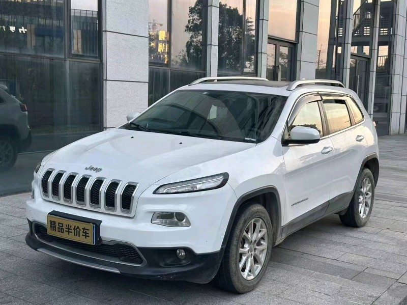 珠海17年Jeep自由光2