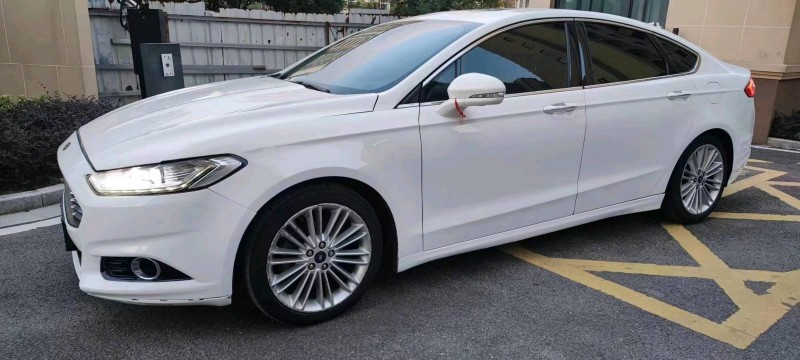 济宁13年福特蒙迪欧2