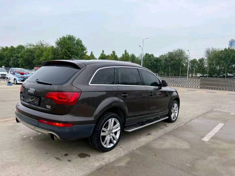 济宁13年奥迪Q77