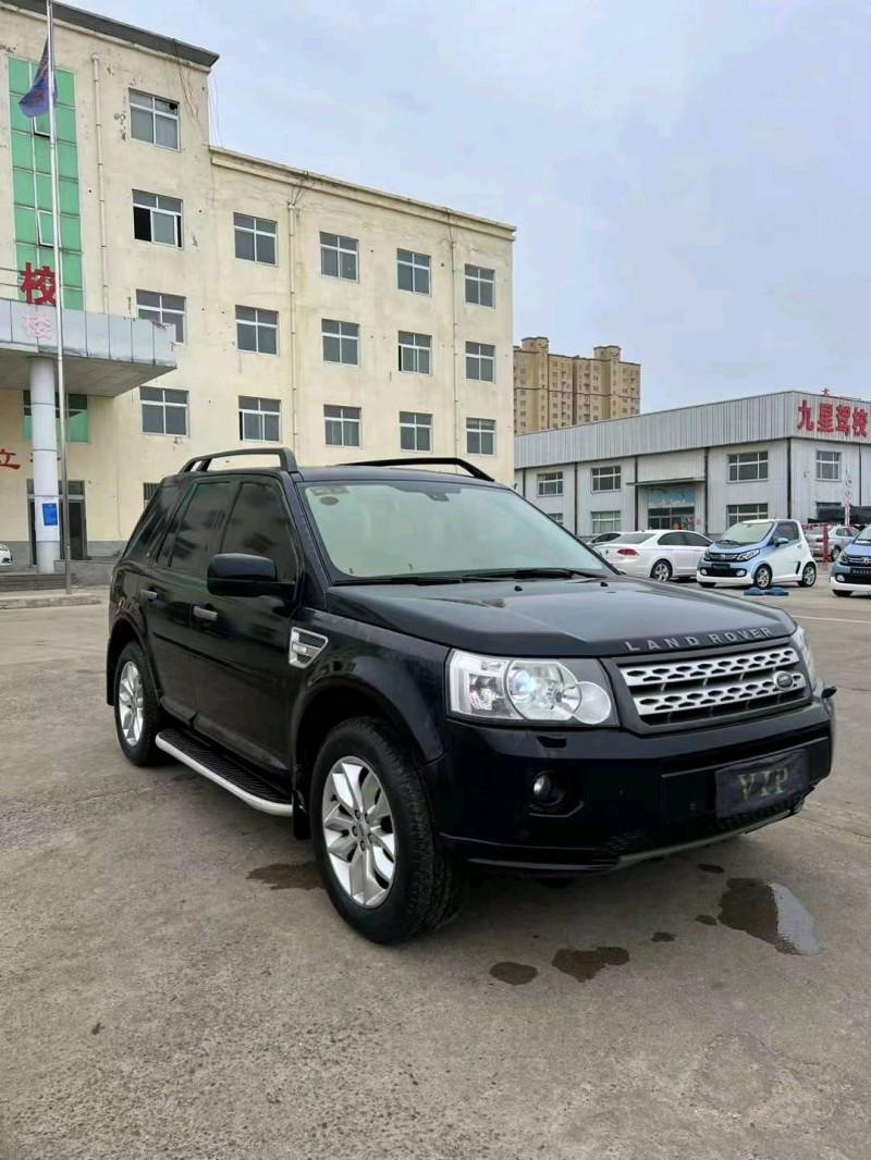 济宁12年路虎神行者2